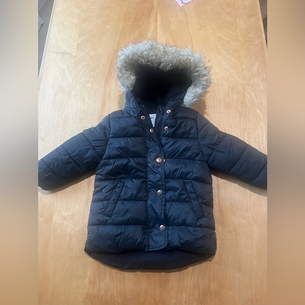 Black bubble jacket with faux fur trim hood